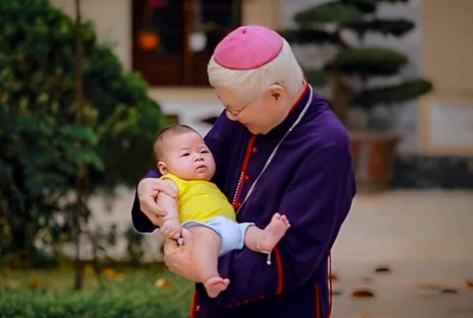 Thương nhớ Đức Cha Phaolo Maria.