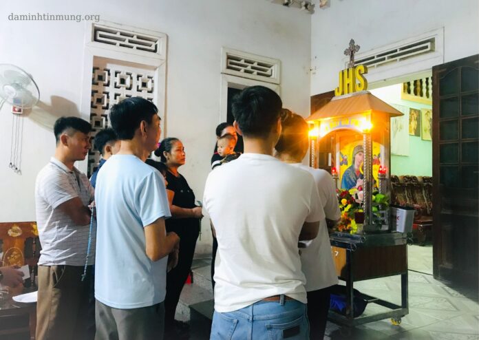 Cùng Giáo Tổ Bên Mẹ Mân Côi - Hiệp Hội Đa Minh Tin Mừng