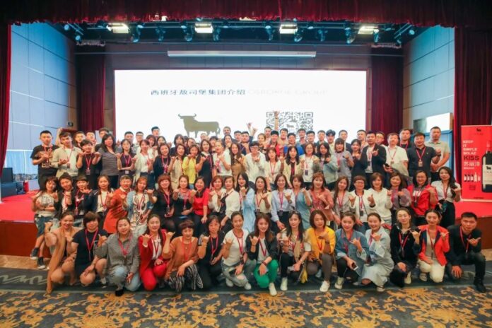 hiệp hành với người trẻ trong nghề nghiệp