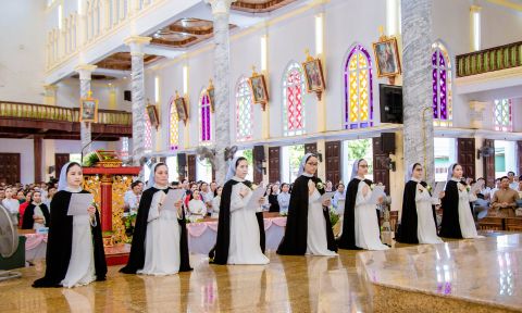 Hồng Ân Tiên Khấn và 25 năm Khấn Dòng - Hiệp Hội Đa Minh Tin Mừng